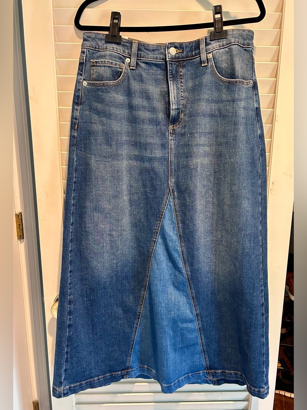 NWT: Banana Republic Blue Denim Skirt, size 12
